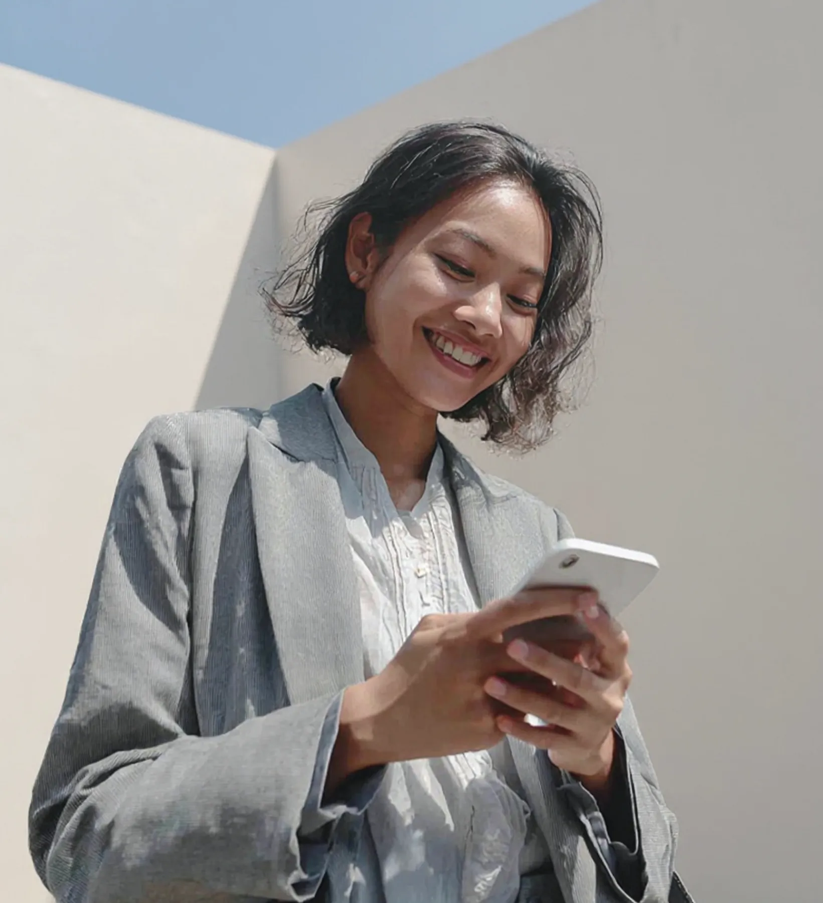 Omnichannel claim submission and validation